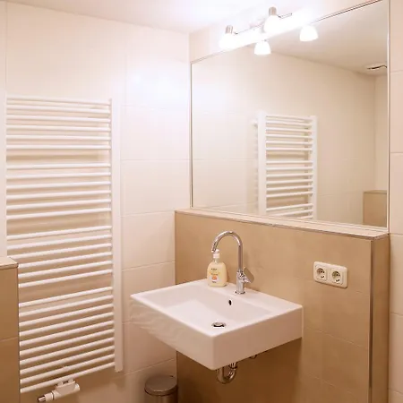 Kapitaenshaus Muehlenpark Haus 6 Wo 25 Prerow