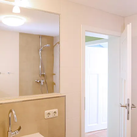 Kapitaenshaus Muehlenpark Haus 6 Wo 25 * Prerow