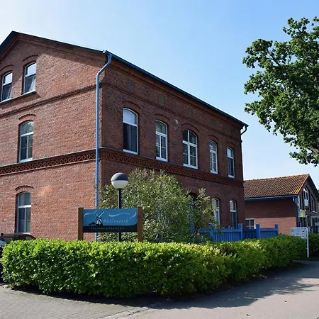 Kapitaenshaus Muehlenpark Haus 6 Wo 25 * Prerow